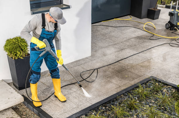 Best Commercial Pressure Washing  in Kronenwetter, WI